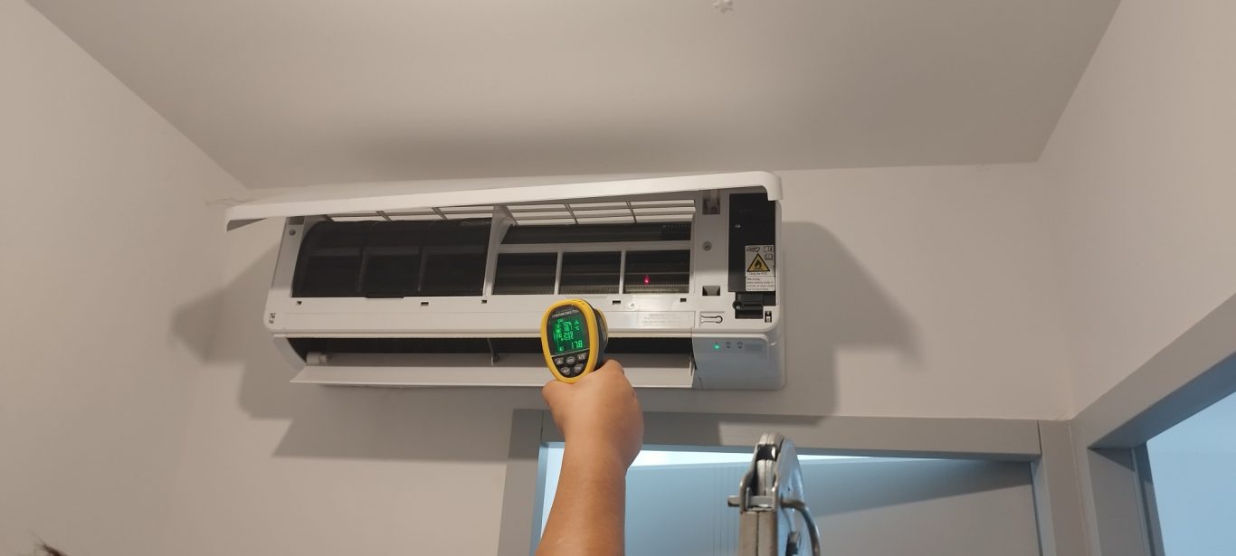 Entretien climatisation intensif.